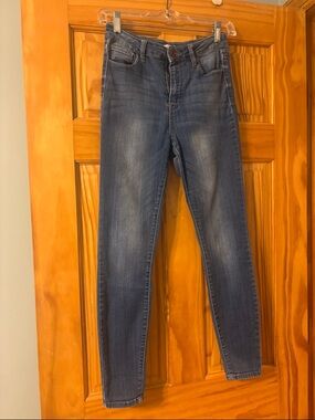 Cello Women's Medium Blue Skinny Jeans